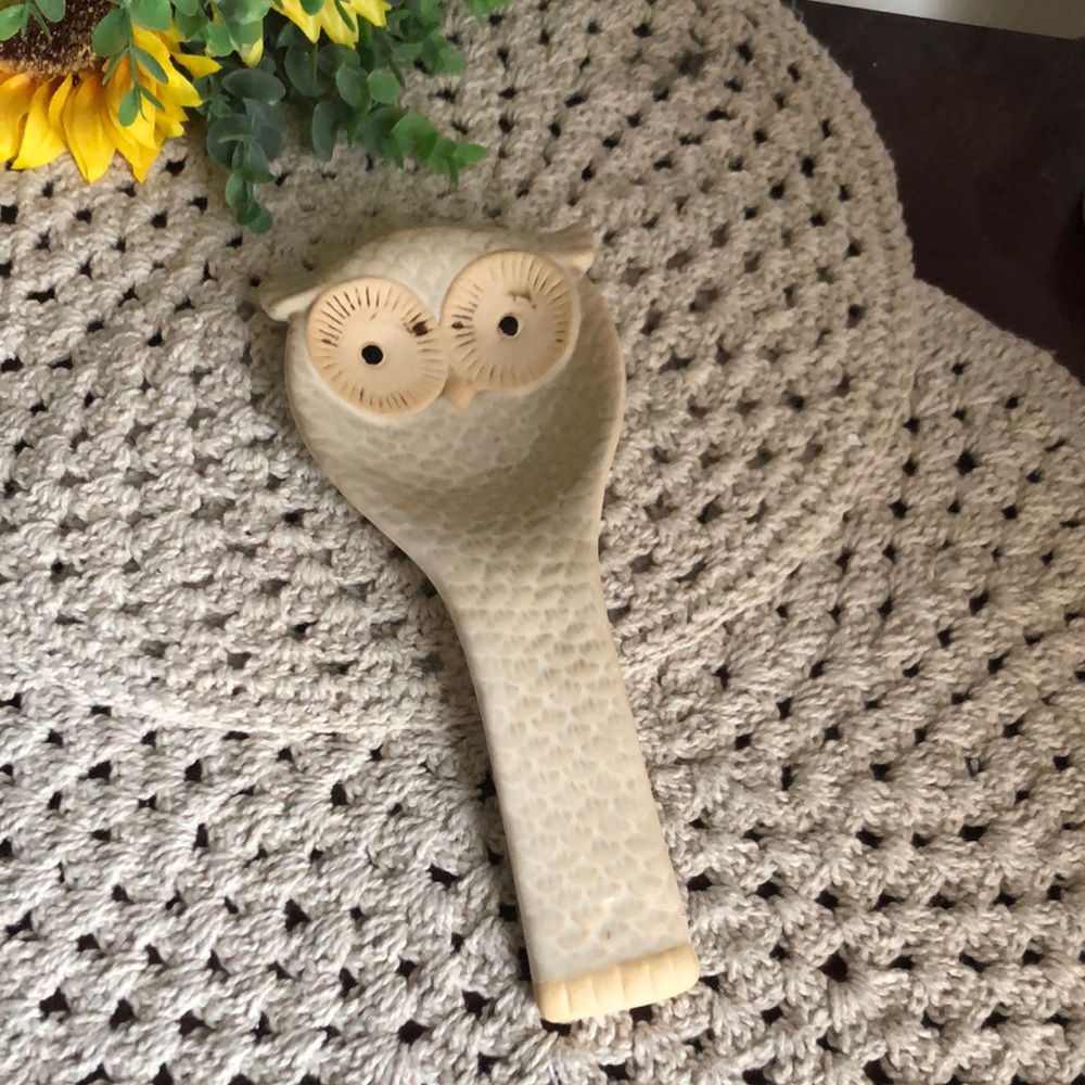 Owl Spoon Rest in Light Beige